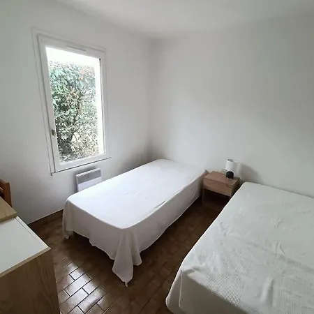Maison Chaleureuse Avec Piscine Chauffee